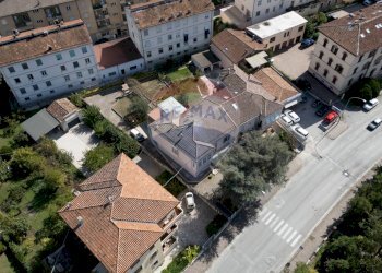 Posizione della mappa - Villa a Schiera viale Zonghi
 
39, Fabriano - foto 3