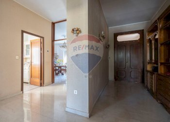 Hall / corridoio - Villa a Schiera viale Zonghi
 
39, Fabriano - foto 12