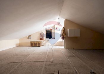 Stanza vuota - Villa a Schiera viale Zonghi
 
39, Fabriano - foto 36