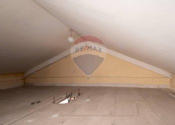 Stanza vuota - Villa a Schiera viale Zonghi
 
39, Fabriano - foto 37