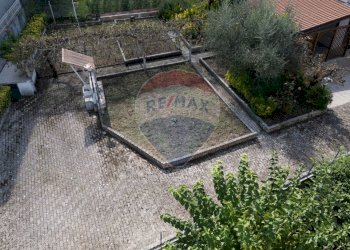 Giardino - Villa a Schiera viale Zonghi
 
39, Fabriano - foto 47