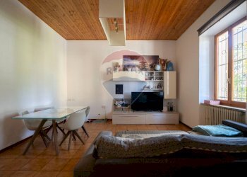 Sala da pranzo - Villa a Schiera viale Zonghi
 
39, Fabriano - foto 50