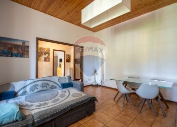 Sala da pranzo - Villa a Schiera viale Zonghi
 
39, Fabriano - foto 52