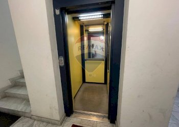 Hall / corridoio - Box via Maria Gianni
 
38, Catania - foto 10