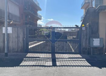 Edificio all\'aperto - Box via Maria Gianni
 
38, Catania - foto 14