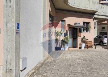 Edificio all\'aperto - Ufficio VIA GIACOMO VACCARO
 
13, Caltagirone - foto 12