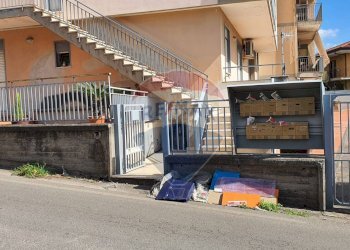 Edificio all\'aperto - Appartamento VIA REGINA DEL CIELO
 
26, Fiumefreddo di Sicilia - foto 7