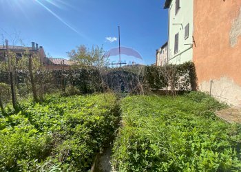 Giardino - Trilocale Vicolo Castrica
 
26, Fabriano - foto 5