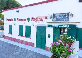 Casa all\'aperto - Attività Commerciale Via S.Maria di Siponto
 
10, Manfredonia - foto 2