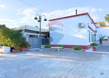 Casa all\'aperto - Attività Commerciale Via S.Maria di Siponto
 
10, Manfredonia - foto 22