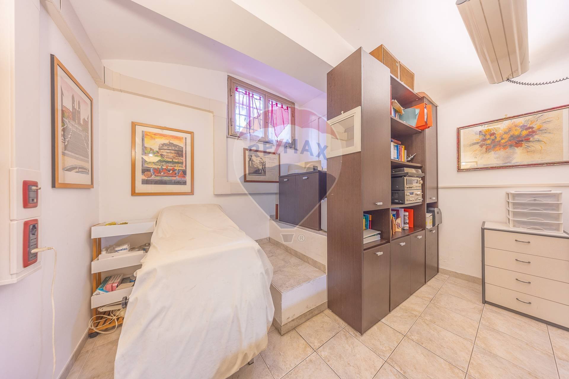 Camera / camera da letto - Ufficio via urbana
 
90, Roma - foto 2