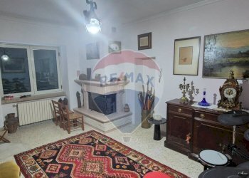 Soggiorno - Casa indipendente c.da Fontana dell'olmo
 
sn, Fontanarosa - foto 14