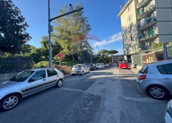 Edificio all\'aperto - Negozio Via San Domenico
 
93, Napoli - foto 1