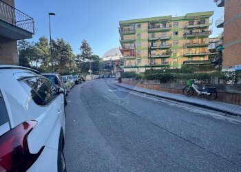 Edificio all\'aperto - Negozio Via San Domenico
 
93, Napoli - foto 4