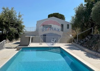 Piscina - Villa Contrada campanaro alto
 
14, Itri - foto 1