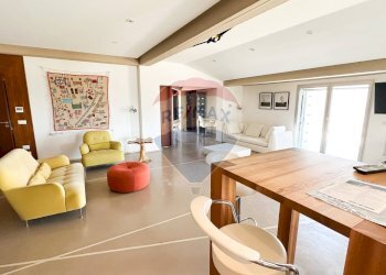 Sala da pranzo - Villa Contrada campanaro alto
 
14, Itri - foto 20