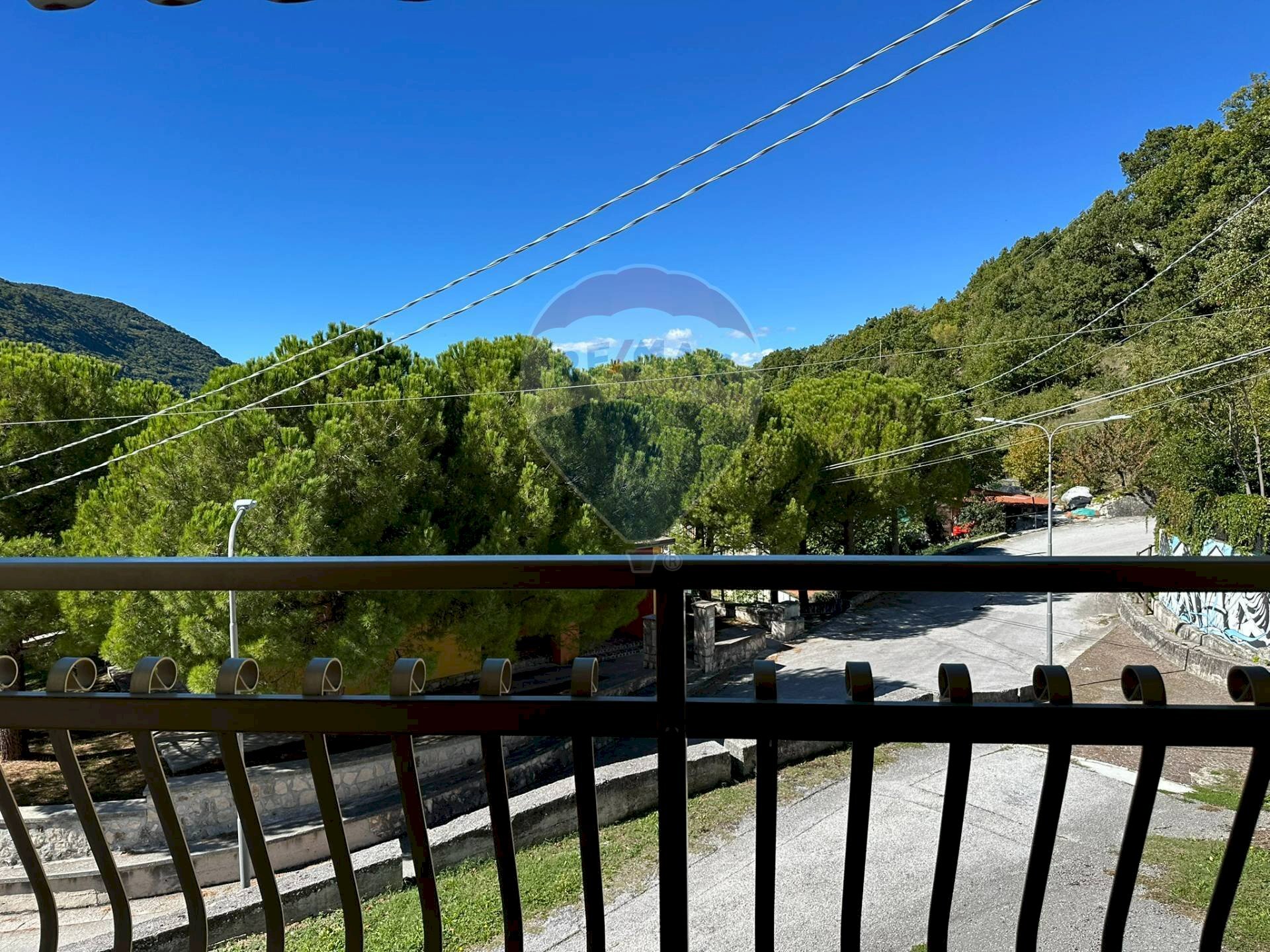 Balcone piano primo - Casa indipendente Via San Lorenzo
12, Castelpizzuto - foto 2