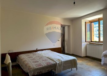 Camera / camera da letto - Casa indipendente Via San Lorenzo
 
12, Castelpizzuto - foto 8