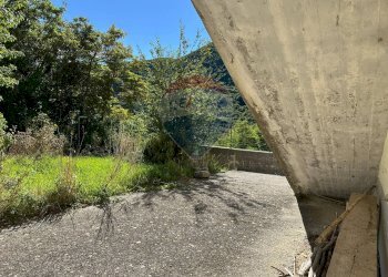 Giardino - Casa indipendente Via San Lorenzo
 
12, Castelpizzuto - foto 29