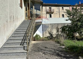 Edificio all\'aperto - Casa indipendente Via San Lorenzo
 
12, Castelpizzuto - foto 32