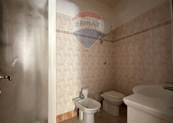 Bagno piano terra - Casa indipendente Via San Lorenzo
 
12, Castelpizzuto - foto 38