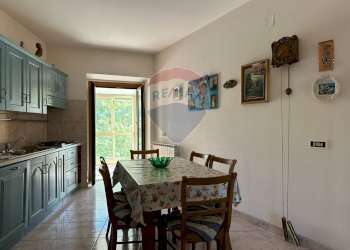 Sala da pranzo - Casa indipendente Via San Lorenzo
 
12, Castelpizzuto - foto 81