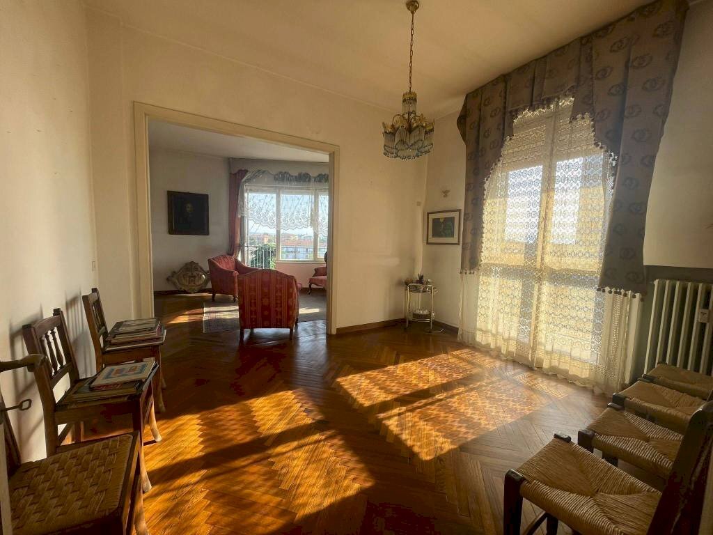 Salone - Appartamento viale Monte Grappa, Reggio nell'Emilia - foto 2