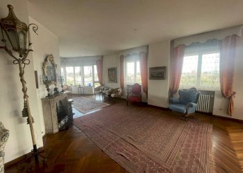 Salone - Appartamento viale Monte Grappa, Reggio nell'Emilia - foto 4