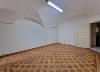 Camera da letto - Trilocale piazza San Luca, 2, Genova (zona Centro Storico) - foto 24