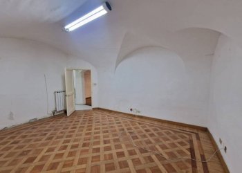 Camera da letto - Trilocale piazza San Luca, 2, Genova (zona Centro Storico) - foto 6