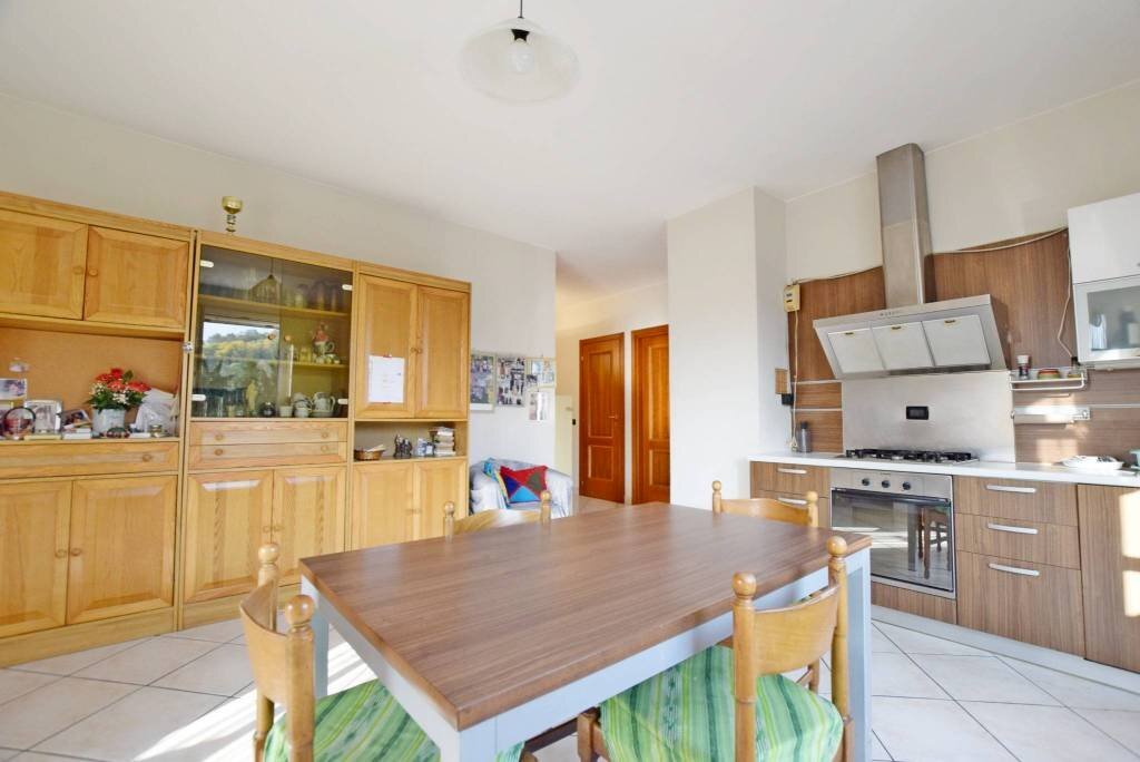 Cucina - Trilocale via San Lorenzo, 1, Mondovì - foto 2