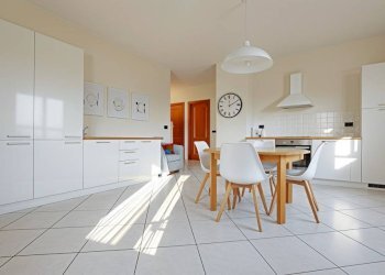 Cucina - Trilocale via San Lorenzo, 1, Mondovì - foto 1