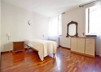 Camera da letto - Trilocale via San Lorenzo, 1, Mondovì - foto 6