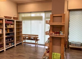 Interno non residenziale - Negozio via Roma, 33, Chieri - foto 3