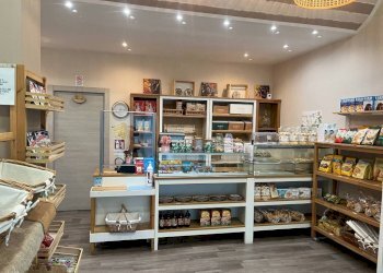 Interno non residenziale - Negozio via Roma, 33, Chieri - foto 5