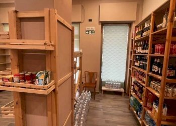 Interno non residenziale - Negozio via Roma, 33, Chieri - foto 8