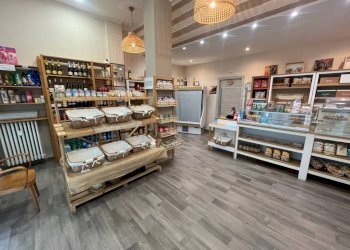 Interno non residenziale - Negozio via Roma, 33, Chieri - foto 10