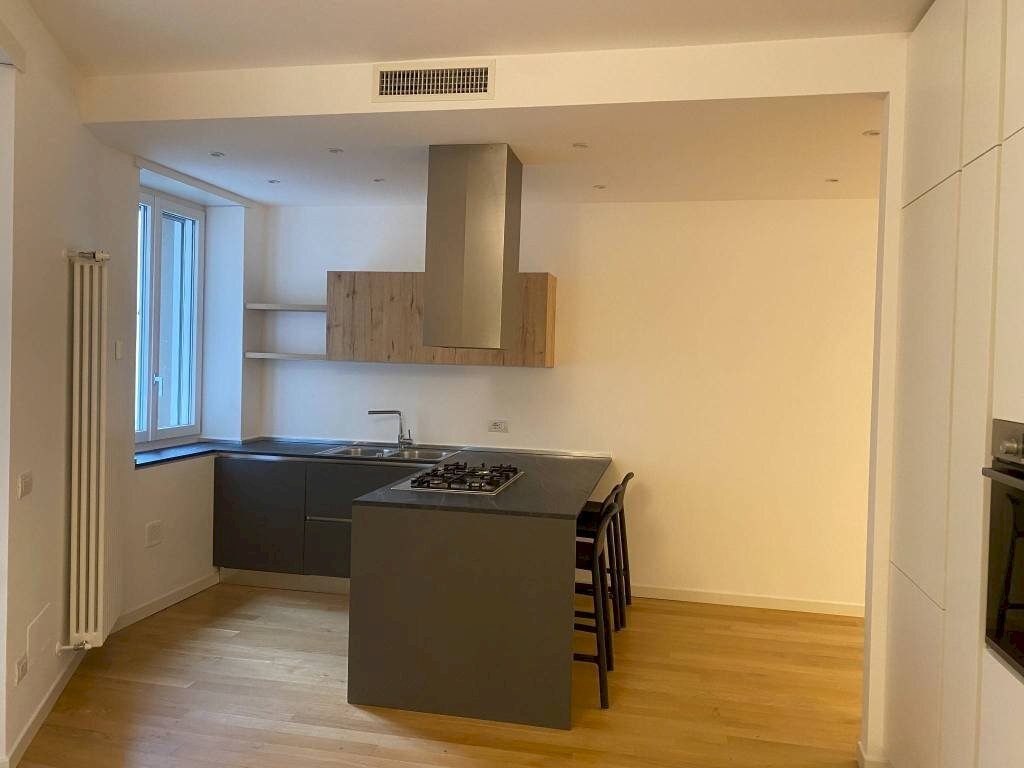 Cucina - Trilocale via Piero della Francesca, 54, Milano - foto 2