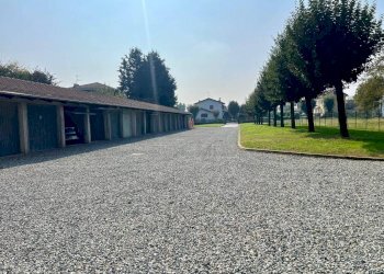 Cortile interno - Quadrilocale via La Marmora, 164, Vigliano Biellese - foto 29