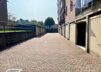 Cortile interno - Quadrilocale via La Marmora, 164, Vigliano Biellese - foto 38