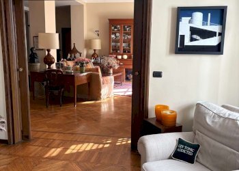 soggiorno3 - Appartamento corso Re Umberto, Torino (zona Centro) - foto 39