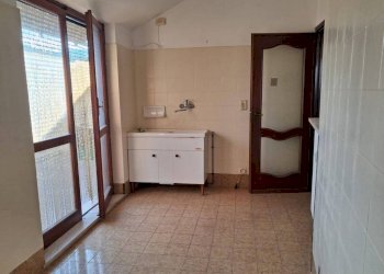 Cucina - Bilocale via Madonna del Campo, 45, Borgo San Dalmazzo - foto 23