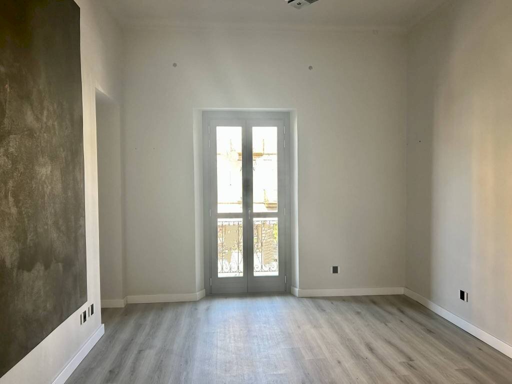 Camera da letto - Negozio piazza Michele Ferrero, Alba - foto 3