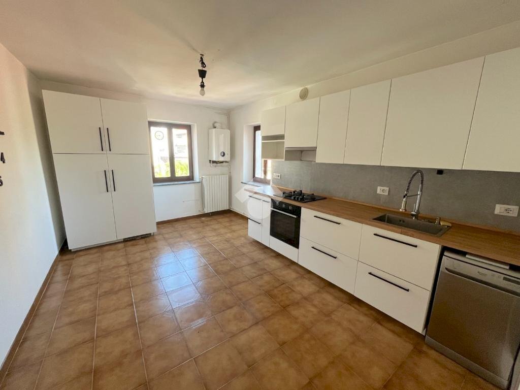 Trilocale Via S. Giuseppe, Pinerolo - foto 1