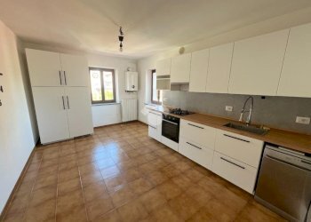 Trilocale Via S. Giuseppe, Pinerolo - foto 1