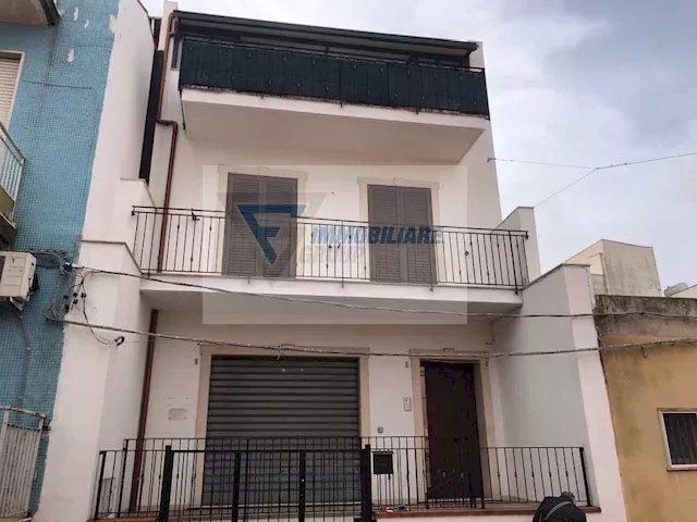 Three-room apartment Via dell'Indipendenza, Siracusa - photo 2