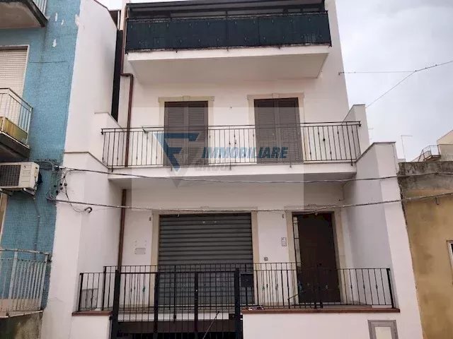 Three-room apartment Via dell'Indipendenza, Siracusa - photo 3