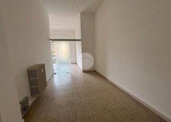 Negozio Via Roma, Bagnolo Piemonte - foto 3