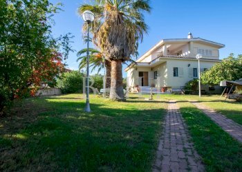 Villa Via Copenaghen, Olbia - photo 1