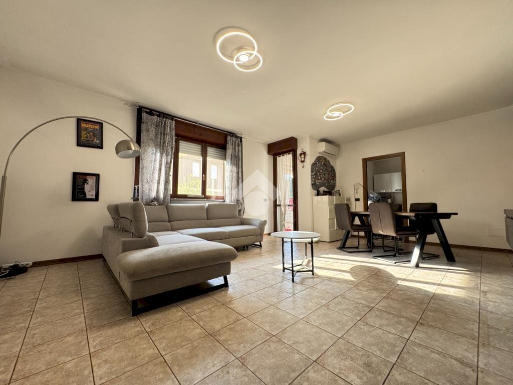 Three-room apartment Vicolo del Castagno, Galliate - photo 2